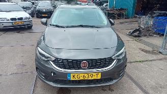 uszkodzony samochody osobowe Fiat Tipo  2016/8