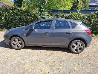 Opel Astra Astra 1.4 Hatchback airco  inruiler165000km fahrt gut 100% picture 4
