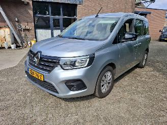skadebil auto Renault Kangoo New Kangoo 95pk 15dci 5places 39000km  incl e2000bpm en btw 2022/1