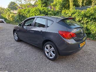 Opel Astra Astra 1.4  sport VERKOCHT Apk 2027 inruiler 167000km picture 9