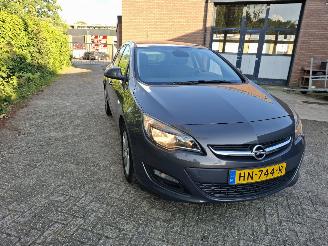 Opel Astra Astra 1.4  sport VERKOCHT Apk 2027 inruiler 167000km picture 4