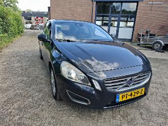 Volvo V-60 V60 T3 trekhaak 2013geen schade fijne auto vakantieklaar picture 4