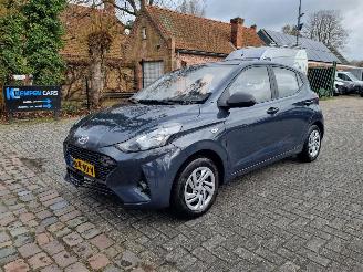 Damaged car Hyundai I-10 1.0 Comfort Airco Navi Camera 2025/3