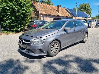 Damaged car Mercedes A-klasse 180d Airco Navi Camera 2017/8