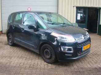skadebil auto Citroën C3 picasso compleet te koop voor onderdelen. 2013/9