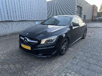 uszkodzony samochody osobowe Mercedes Cla-klasse AMG CLA180 / NAVI / LED / ALCANTARA / PDC / MFS 2015/6