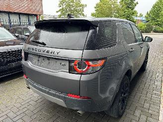 Land Rover Discovery Sport 2.0 TD4 PANO/CAMERA/LEDER/TREKHAAK/MERIDIAN/LED/RIJDBAAR! picture 4