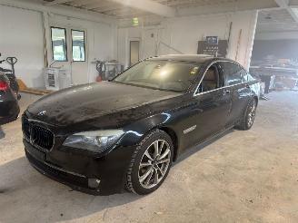 BMW 7-serie 730d/PANO/MEMORY/HEAD-UP/VENTILATIE/4xSTOELVERW./XENON-LED/FULL-ASSIST/TREKHAAK/VOL! picture 1