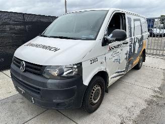 skadebil bedrijf Volkswagen Transporter 2.0 TDI MINIMAL DRIVEABLE DAMAGE 60.000KM! | AIRCO | CRUISE 2014/12