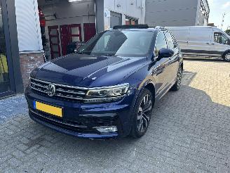 Unfallwagen Volkswagen Tiguan 2.0TDI 4-MOTION FULL R-LINE DAMAGE FREE / ALL OPTIONS PANO/SIDE ASSIST/KEYLESS/DYNAUDIO/360CAM 2017/9