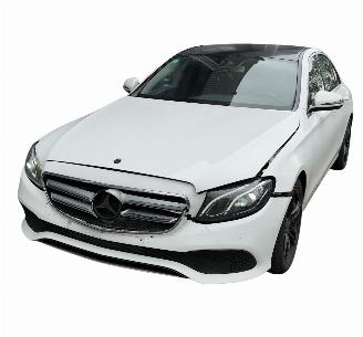 skadebil auto Mercedes E-klasse LED / CAMERA / NAVIGATIE / AMG VELGEN VOLLEDIG RIJDBAAR 2016/9