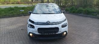 Citroën C3 Shine 1.5-Diesel 102pk Climatecontrol CruiseControl Stoelverwarming Lichtautomaat Regensensor Lichtautomaat Mistlampen Afneembare trekhaak picture 9