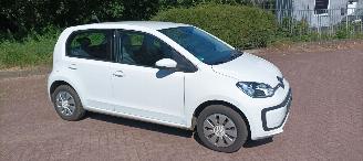 Volkswagen Up! 1.0-Mpi 65pk Move airconditioning Cruisecontrol Drivelane assistent Led verlichting Achteruitrijcamera Parkeersensoren achter Elektrische ramen start/stop systeem Centrale vergrendeling met afstandsbediening picture 7