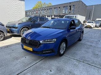 Vaurioauto  passenger cars Skoda Octavia 1.0 TSI SPORT BUSINESS -NAVI-PDC-CRUISE 2023/2