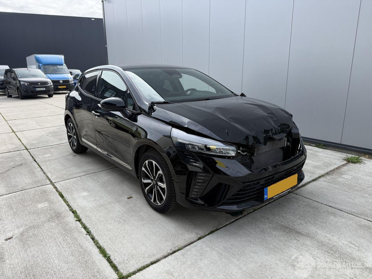 Renault Clio 1.6 E-Tech Full Hybrid 145 Techno CAMERA - NAVI - KEYLESS
