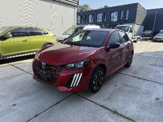 Voiture accidenté Peugeot 208 1.2 Hybrid 110 e-DCS6 Allure-CAMERA-NAVI-CLIMA 2025/10