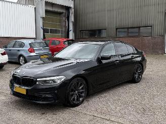 Avarii autoturisme BMW 5-serie 540i 340Pk High Executive NAP Nederlandse Auto 2018/1