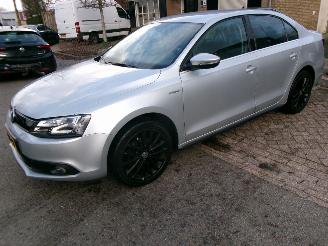 Schadeauto Volkswagen Jetta 1.4 TSI HYBRID HIGHLINE 2013/4