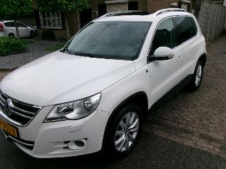Schadeauto Volkswagen Tiguan 1.4 TSI SPORT&STYLE NAVI PANO 2010/6