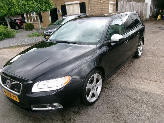 Coche accidentado Volvo V-70 2.4 D5 R-DESIGN SUMMUM GEEN SCHADE 2011/4