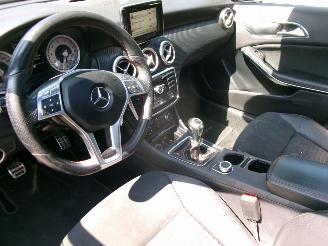 Mercedes A-klasse 180 PRESTIGE AMG LOOK picture 17