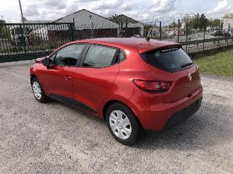 uszkodzony samochody osobowe Renault Clio 4   1.1 2016/1