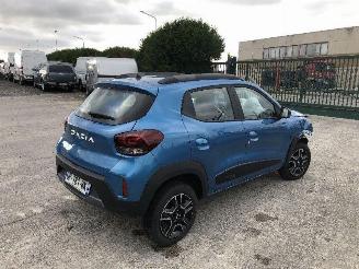 Voiture accidenté Dacia Spring  