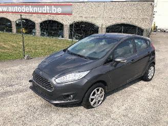 Damaged car Ford Fiesta 1.0 TREND 2015/9