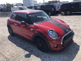 Damaged car Mini One 1.2 2017/10