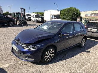 Damaged car Volkswagen Golf GOLF 8  1.4 HYBRIDE 2022/10