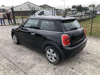 Coche accidentado Mini One 1.5 2018/8