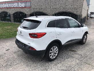 damaged passenger cars Renault Kadjar 1.2 TURBO 2018/8