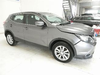 Nissan Qashqai 1.2 picture 9