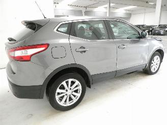 Nissan Qashqai 1.2 picture 7