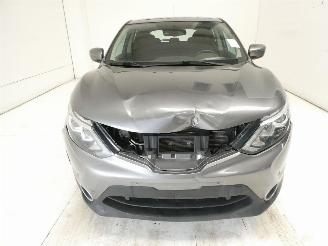Nissan Qashqai 1.2 picture 2