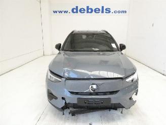 krockskadad bil auto Volvo XC40  2023/2
