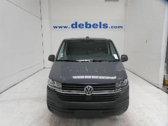 skadebil auto Volkswagen Transporter 2.0 D 2024/8