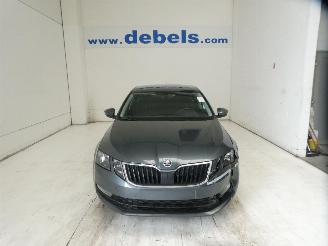 Voiture accidenté Skoda Octavia AMBITION 2018/7