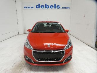 Peugeot 208 SIGNATURE picture 1