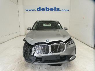 krockskadad bil auto BMW iX 1 EDRIVE20 2024/7