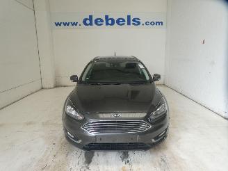 krockskadad bil auto Ford Focus TITANIUM 2016/10