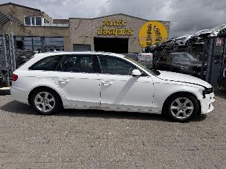 uszkodzony samochody osobowe Audi A4 Avant 2.0 TDI 2011/6