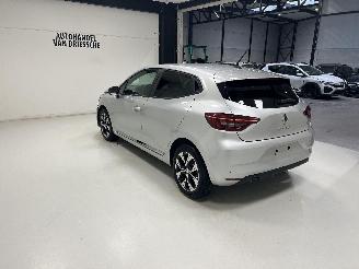 Renault Clio  picture 5