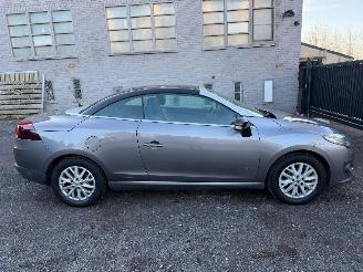 damaged passenger cars Renault Mégane 1.5CDTI 2015/5