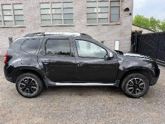 Vaurioauto  passenger cars Dacia Duster PRESTIGE 2016/12