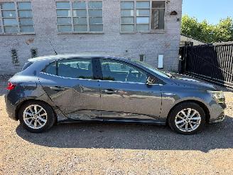 Schadeauto Renault Mégane IV INTENS 2016/6