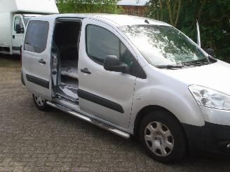 Peugeot Partner LONG  1.6HDI AIRCO-NAVIGATIE picture 9