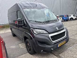 krockskadad bil bedrijf Peugeot Boxer 330 2.0 BLEU HDI  L2H2 PREMIUM PACK 2019/3