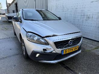 Schadeauto Volvo V-40 Cross Country 1.6 T4 Momentum 2014/5
