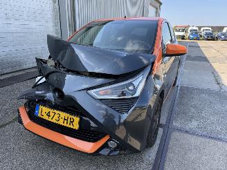 Voiture accidenté Toyota Aygo 1.0 VVT-i JBL 2021/6